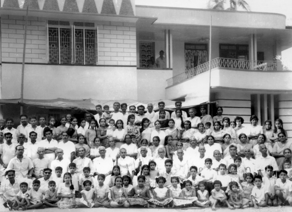 /Kudumbayogam_Family_Annual_Meeting_1964